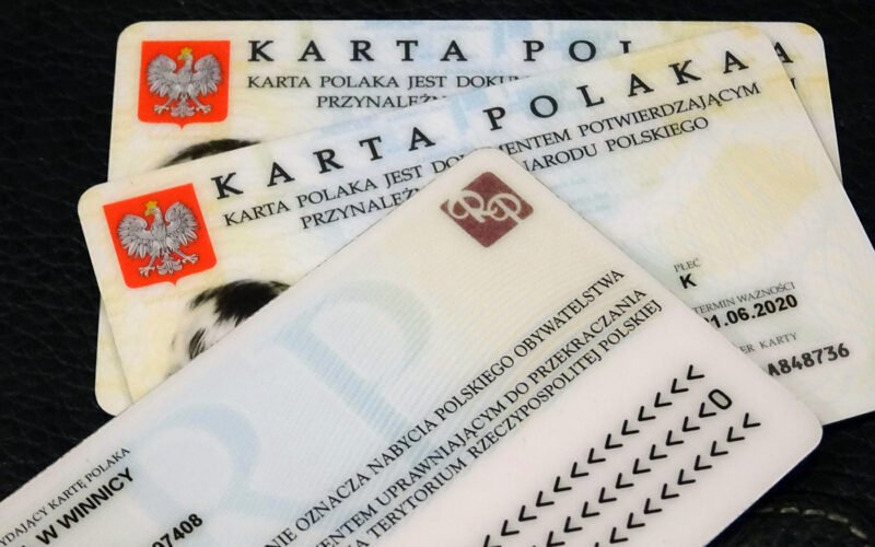 Украхнці зможуть отримати картку поляка в Польщі