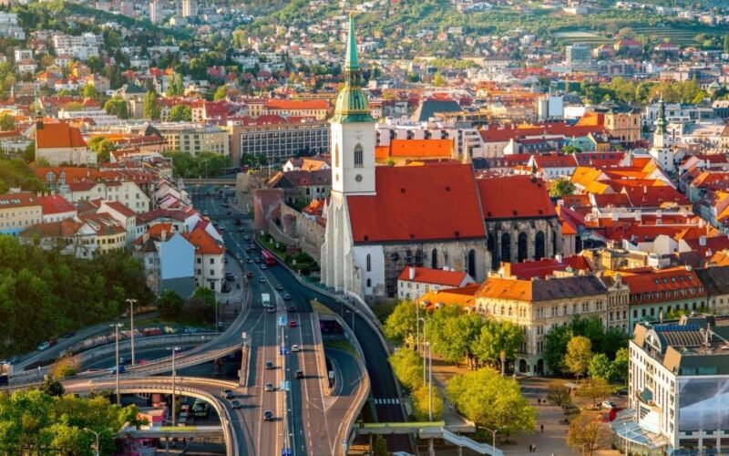 Словаччина відміняє безкоштовний проїзд