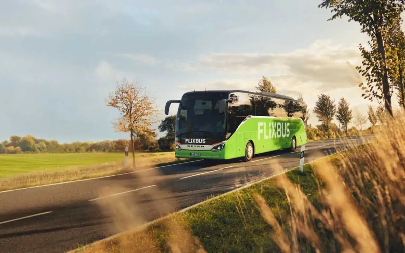 FlixBus запускає три нові маршрути в аеропорти в Молдові, Польщі та Угорщині!