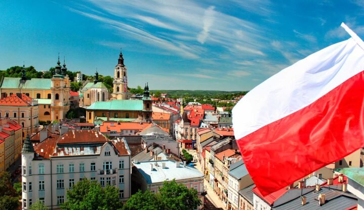 У Польщі ухвалено закон про обмеження допомоги для українських біженців
