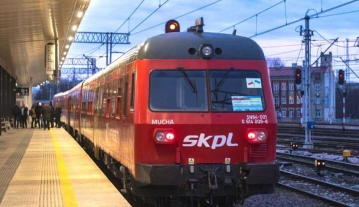 Укрзализныця анонсировала запуск ежедневного поезда в Варшаву из Рава-Руська