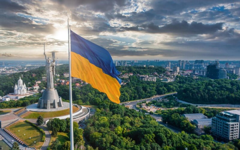 День Незалежності України за кордоном: ланцюг єдності, концерти, марші