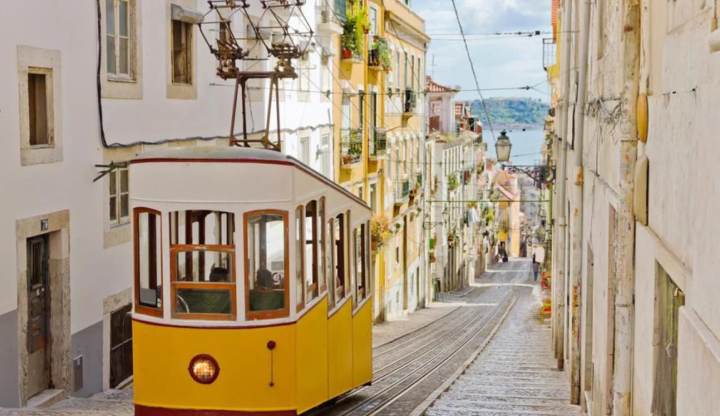 Билеты на автобус между Порту и Лиссабоном всего за €2,49!