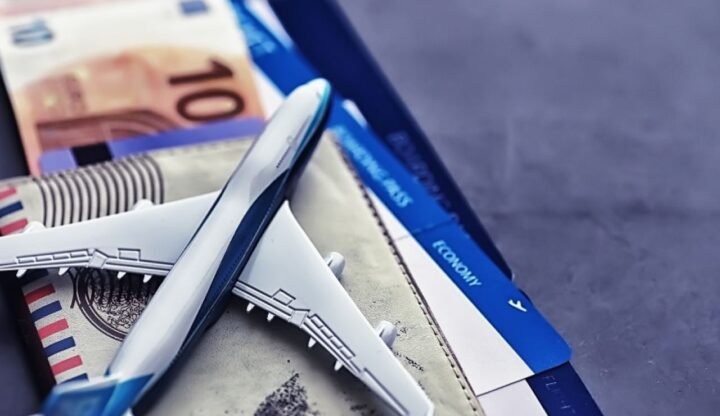 Німеччина підвищить ціни на авіаквитки у 2024 році