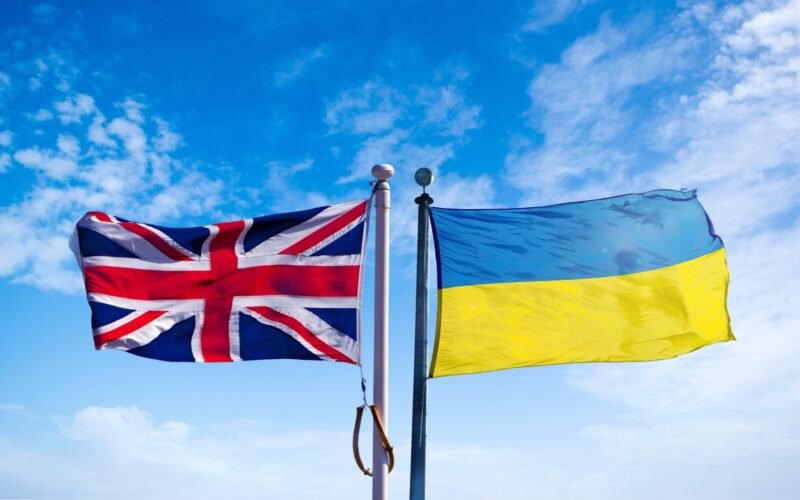 Українці зможуть залишитися у Великій Британії до 2026 року: Оголошено нову візову схему