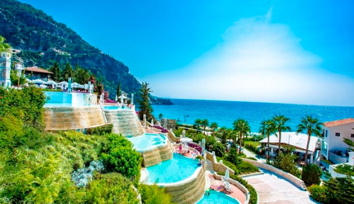 Дешеві квитки з Братислави до Турецької Рив'єри від €59