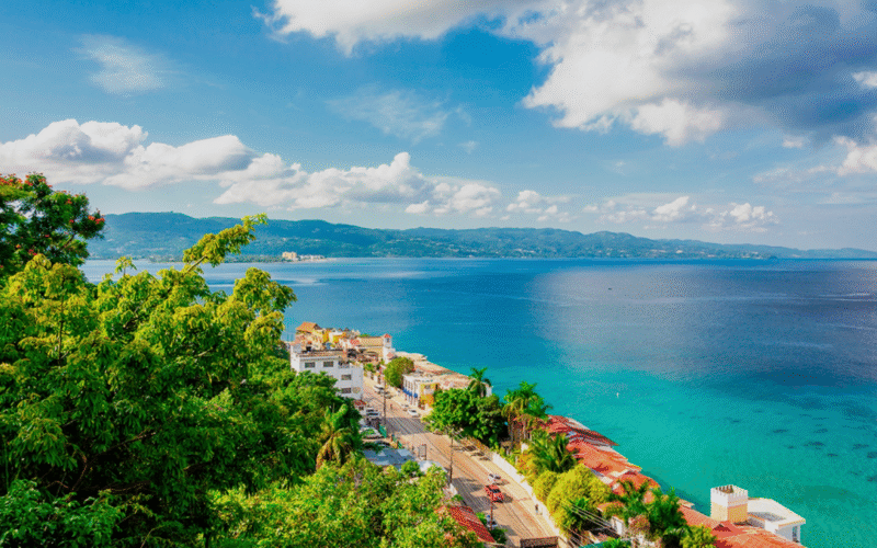 Переліт з міст Європи в Монтего-Бей (Ямайка) від €419 у два боки!